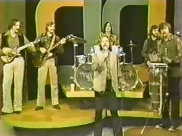 Steam - Na Na Hey Hey Kiss Him Goodbye